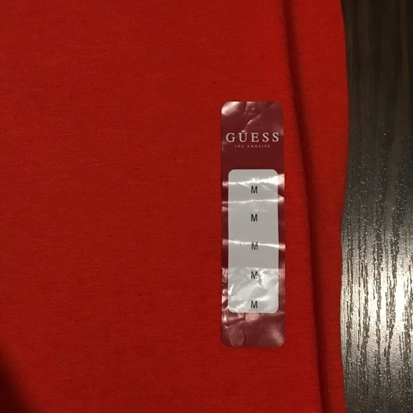 🍊 Brand New - Guess Off the shoulder Top - Picture 2 of 4